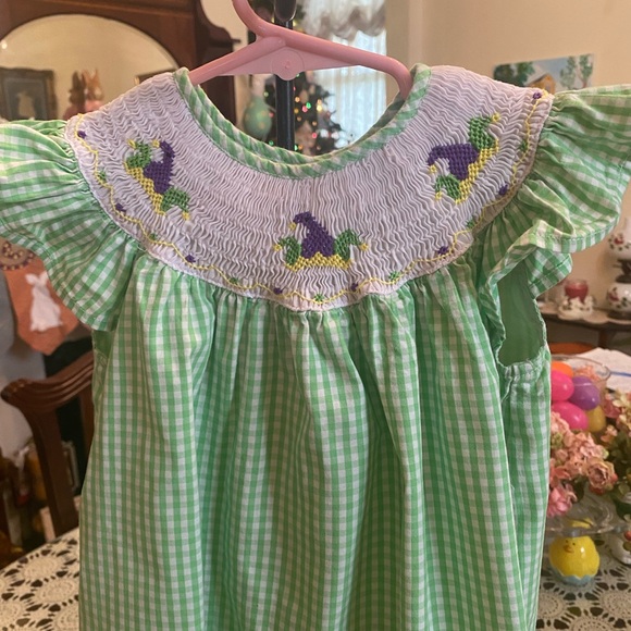 Bella Mia Kids Smocked Toddler Girls Mardi Gras Theme Dress size 3T - Picture 12 of 16